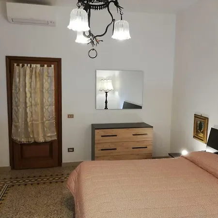 Prato Barone A Lägenhet Florens